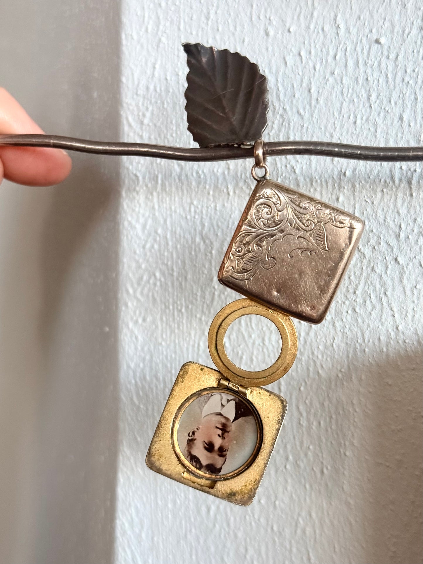 .1890s .1900s .375 .9ct antique rare concertina accordion tri fold Square Diamond hang sweetheart double sided engraved memory keepsake gold photo locket