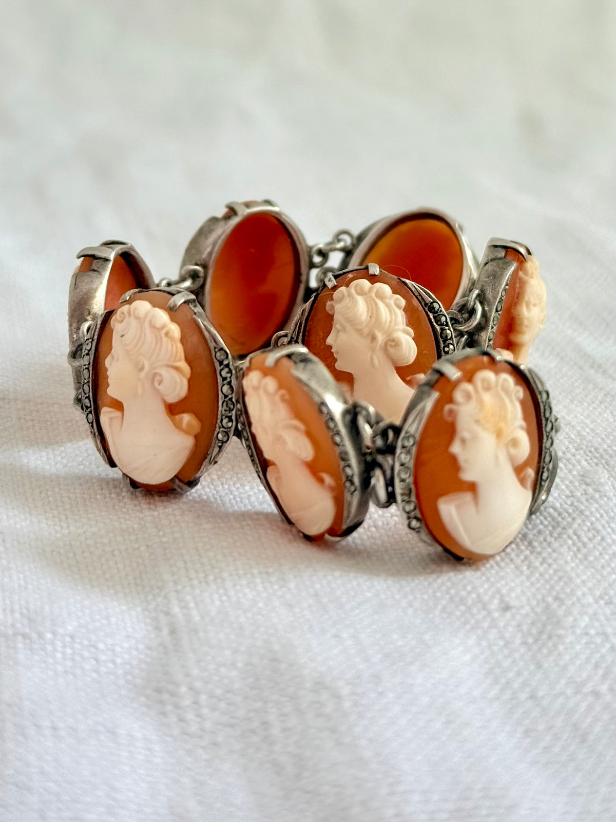 .1930s .1940s .925 artisan made fine multi cameo hand carved panel link collector fine silver bracelet