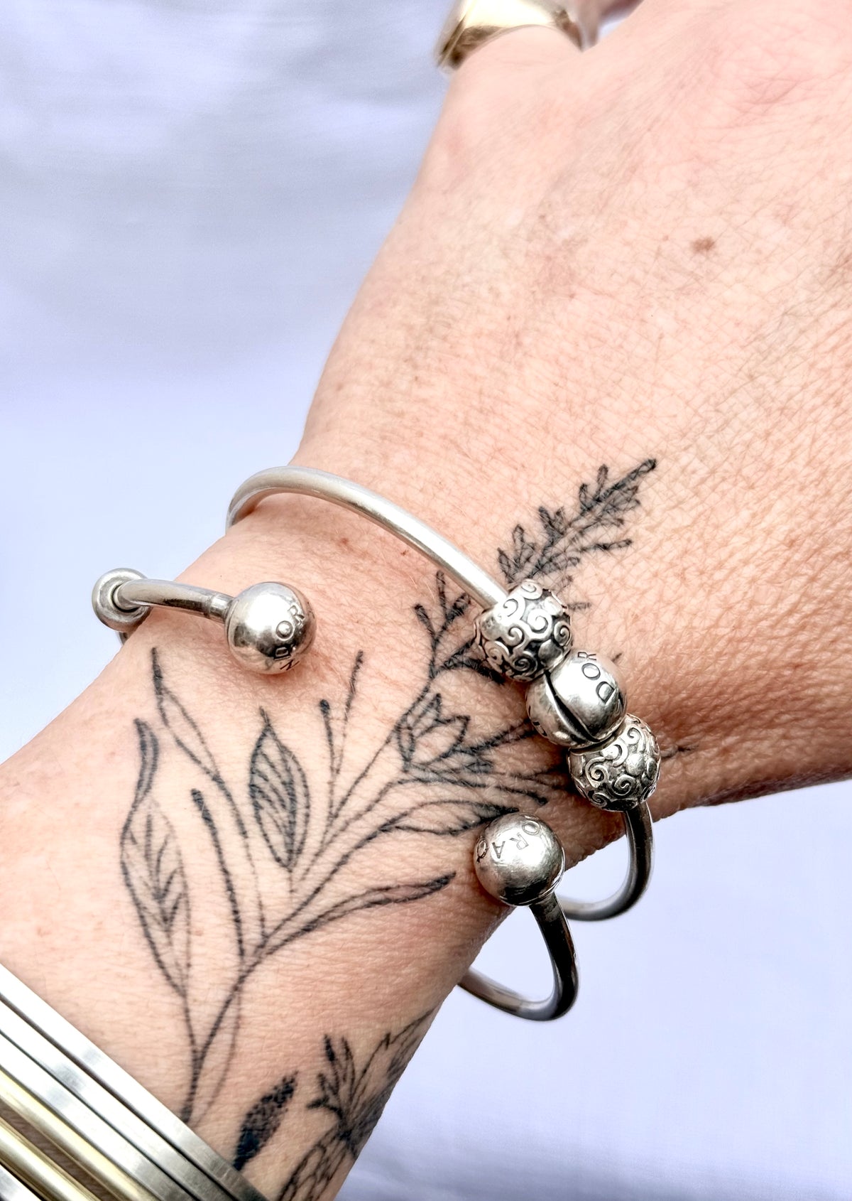 .925 classic Pandora Moments open ended cuff sterling silver designer cuff bangle
