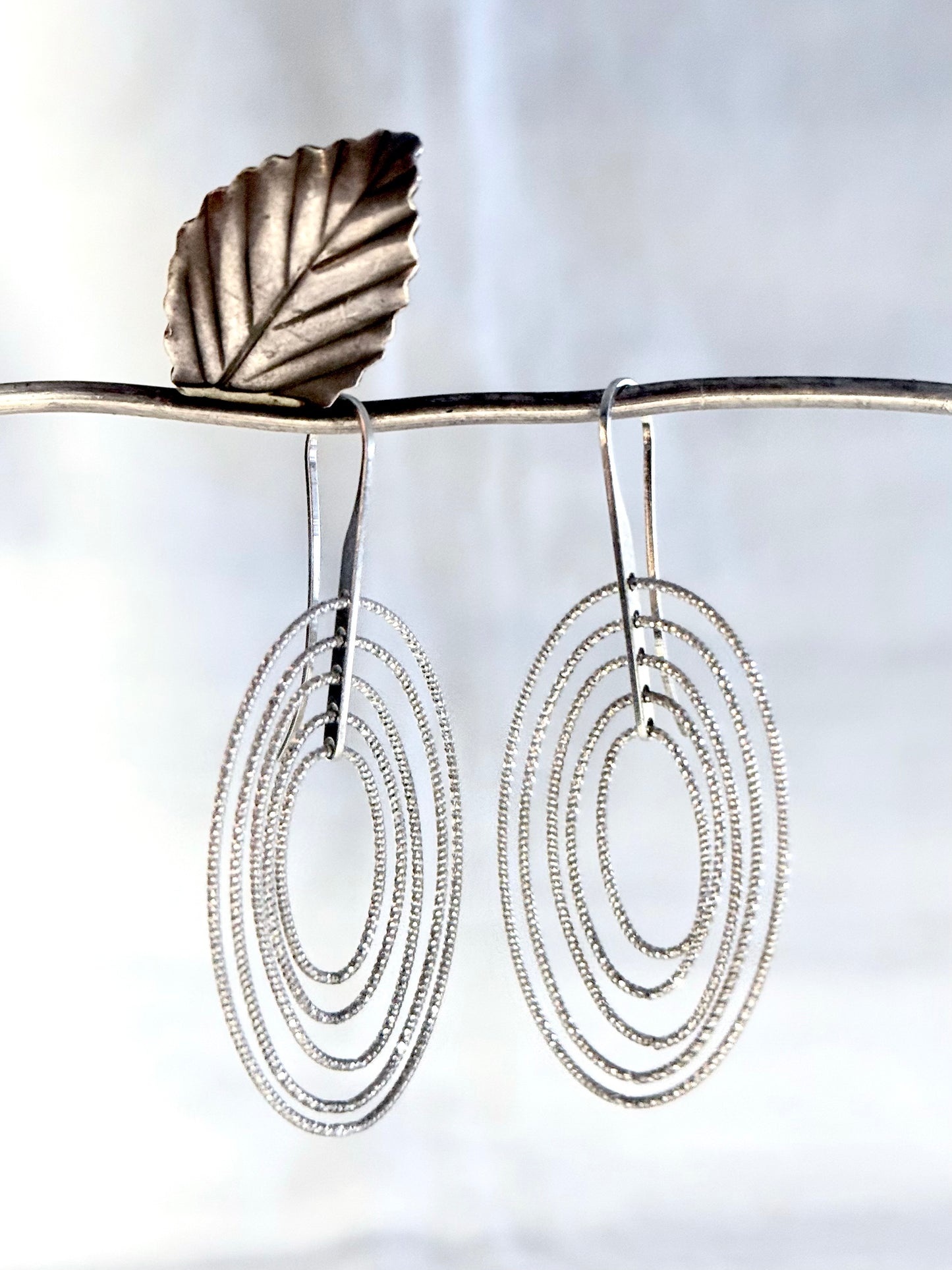 .2000s .925 silver Oval dangle Rhodium plated CiCi designer Cascade multi Oval drop dangle sway designer old stock new earrings