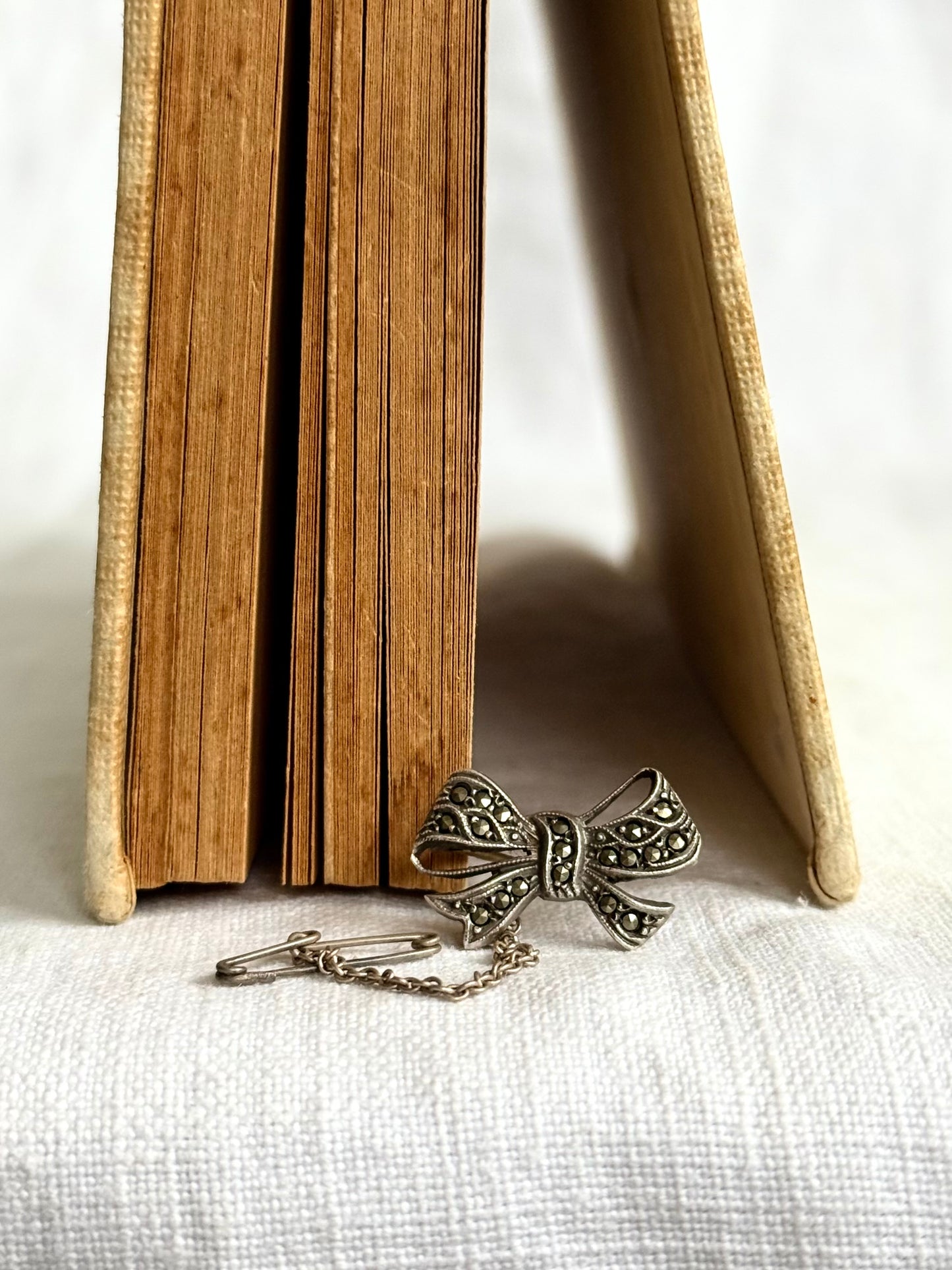 .1930s .1940s Art Deco revival Bow Ribbon silver Marcasite gemstone sweetheart brooch lapel pin