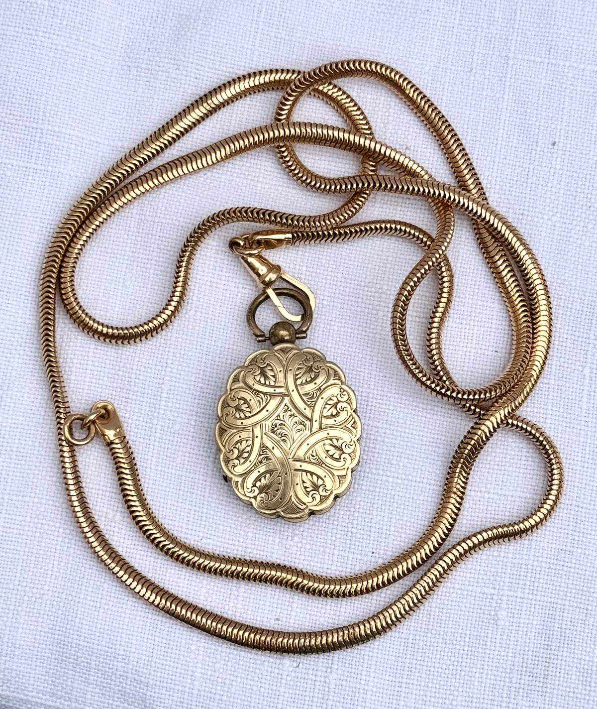 .1960s .1970s Edwardian revival slinky chunky thick gold tone snake chain watch chain fob chain necklace