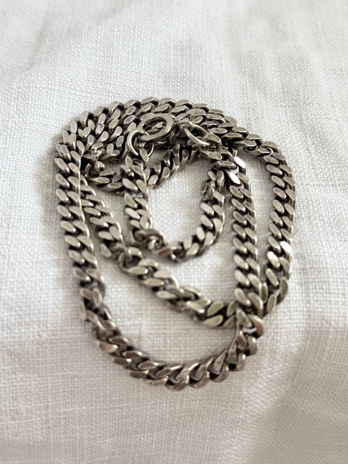 .1960s .925 chunky retro Modernist solid sterling silver fancy form knife edge classic statement chunky flat curb chain necklace