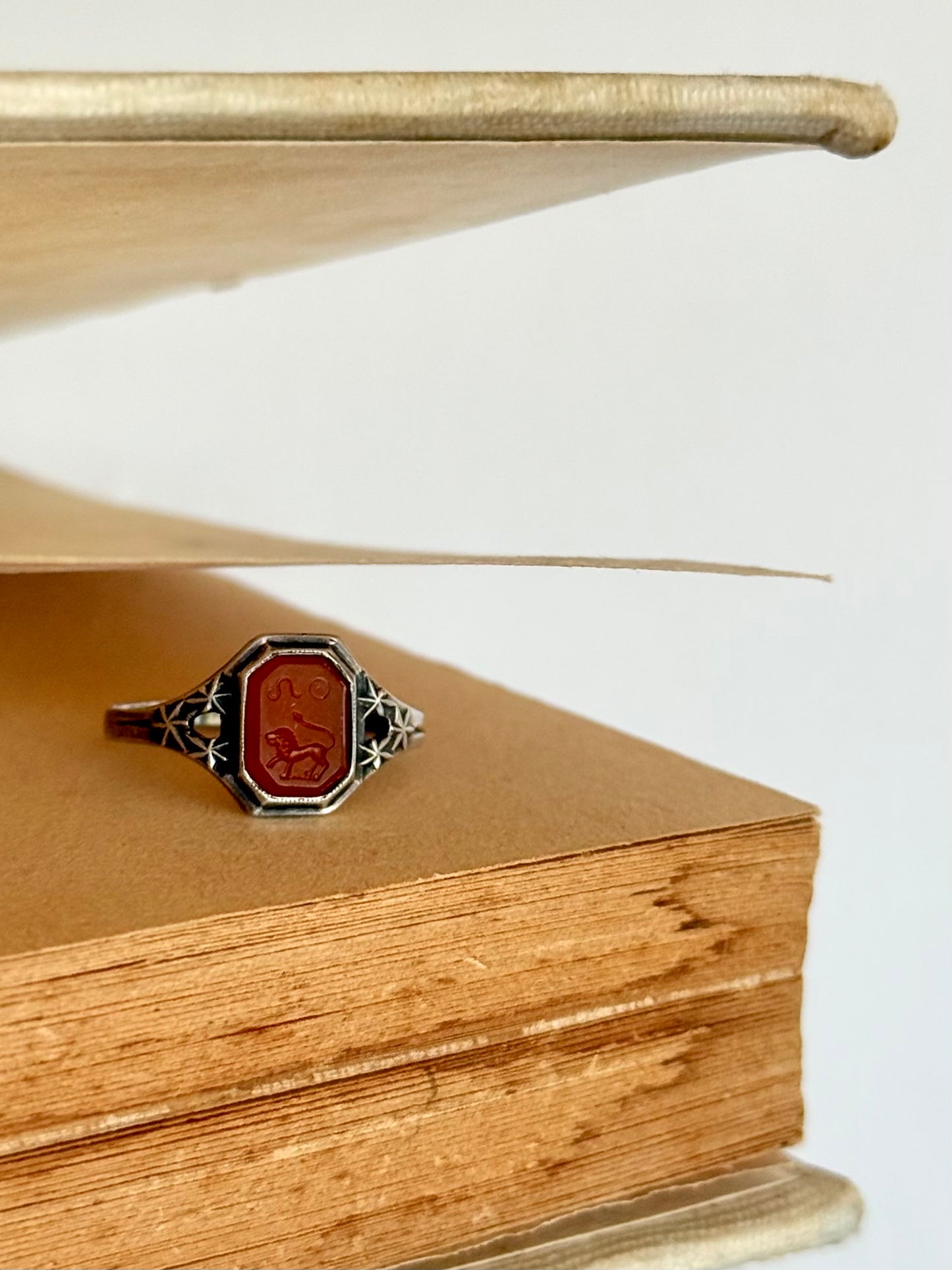 .1910s .1920s .935 Art Deco style Carnelian intaglio Leo Lion signet seal Zodiac Star Sign token ring.
