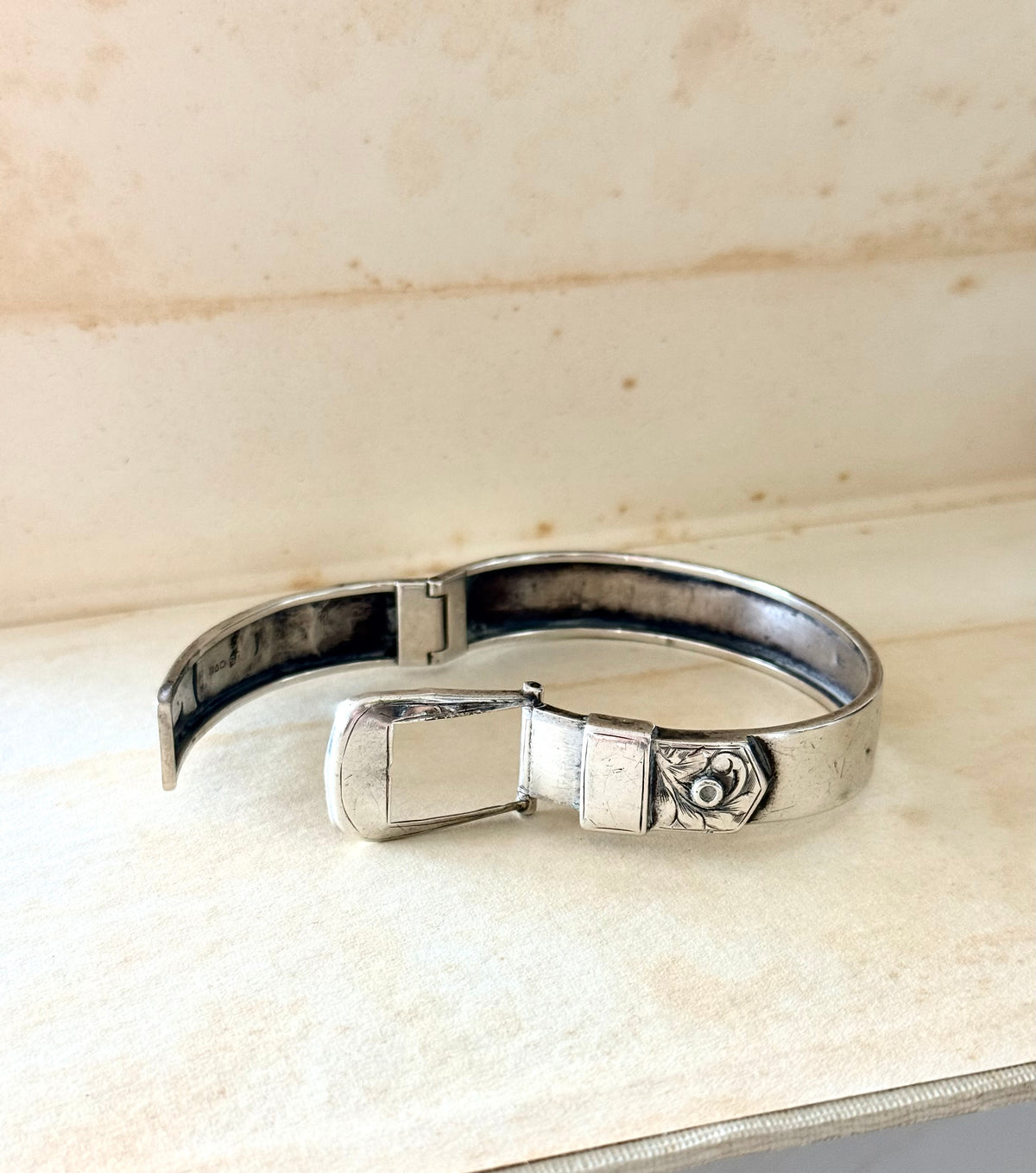 .1957 .925 Chester hallmarked silver Buckle symbolism rare Victorian revival silver clasp cuff sterling silver bangle
