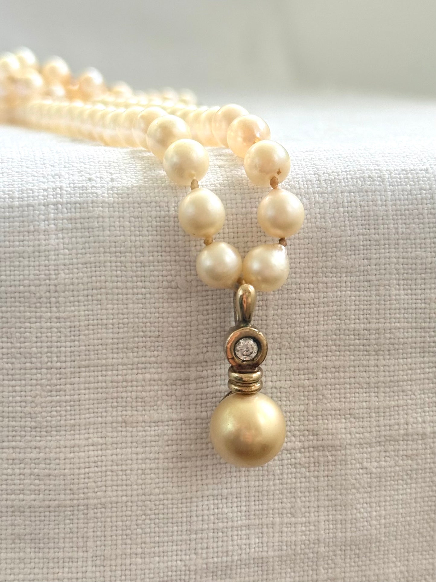 .1990s .925 gold plated Majorica Spanish designer pearl clip on enhancer pendant