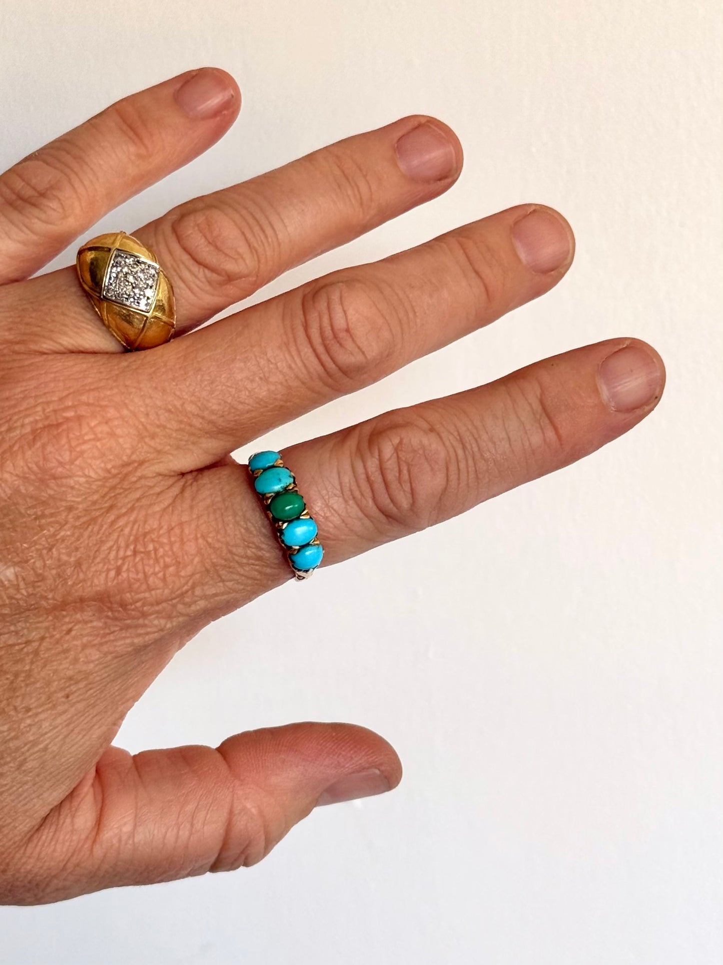 .18ct .1970s .16 diamond luxurious harlequin quilt pattern high carat 18ct gold dome ring