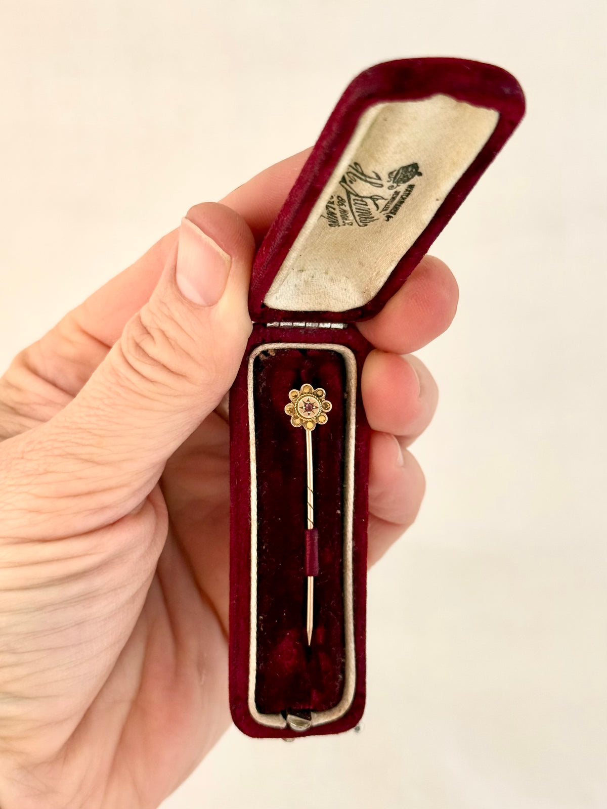 .1890s .1900s .375 .9ct gold antique Victorian ruby gemstone floral star burst rose gold lapel pin in original velvet gift box
