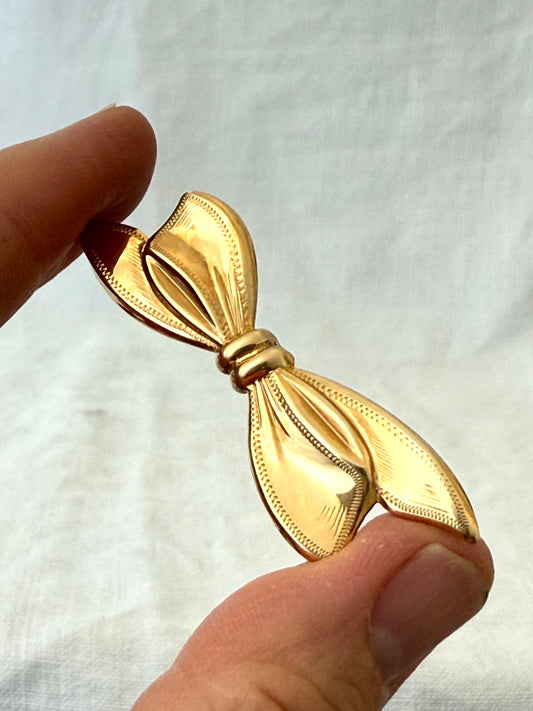 .1950s .375 .9ct beautiful bow brooch solid 9ct gold hallmarked circa 1950 South African Ribbon bow brooch