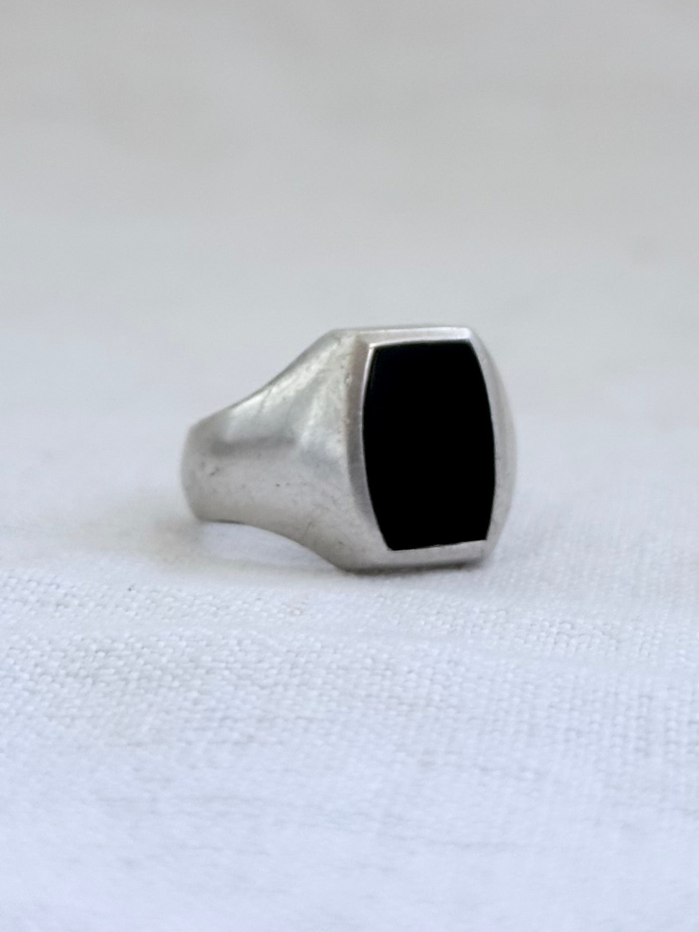 .1970s .925 modernist South African designer Onyx gemstone sterling silver signet seal ring