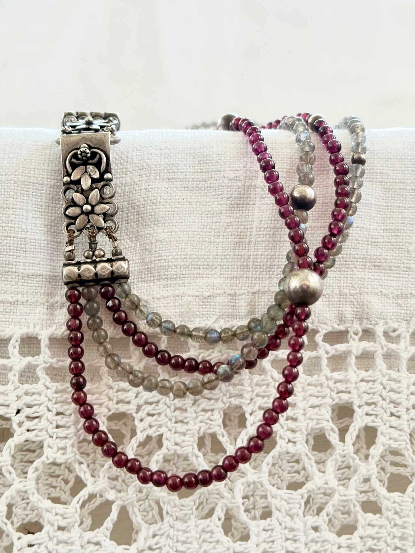 .4 strand gemstone .925 Indian style Garnet Labradorite gemstone necklace