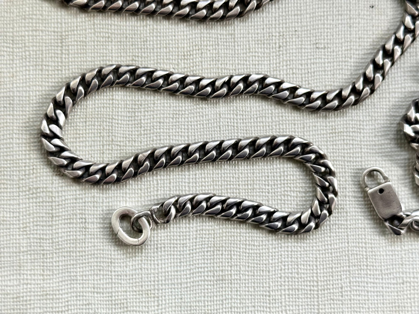 .1950s .1960s .925 chunky Mexican Modernist chunky solid sterling silver fancy form curb chain necklace with oval extender clasp fitting