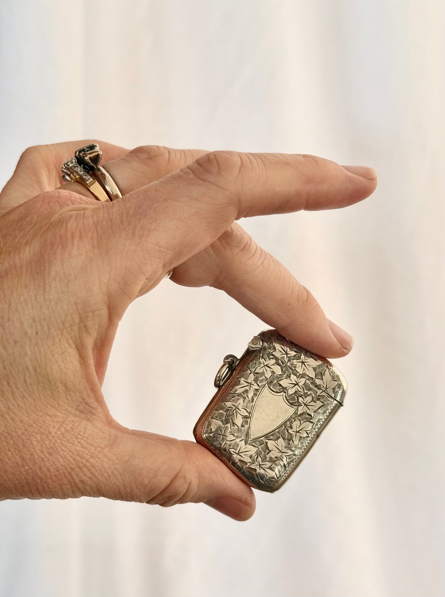 .1901 .925 antique Birmingham silver hallmarked Edwardian ivy leaf sterling silver Vesta Match case Match safe pendant locket