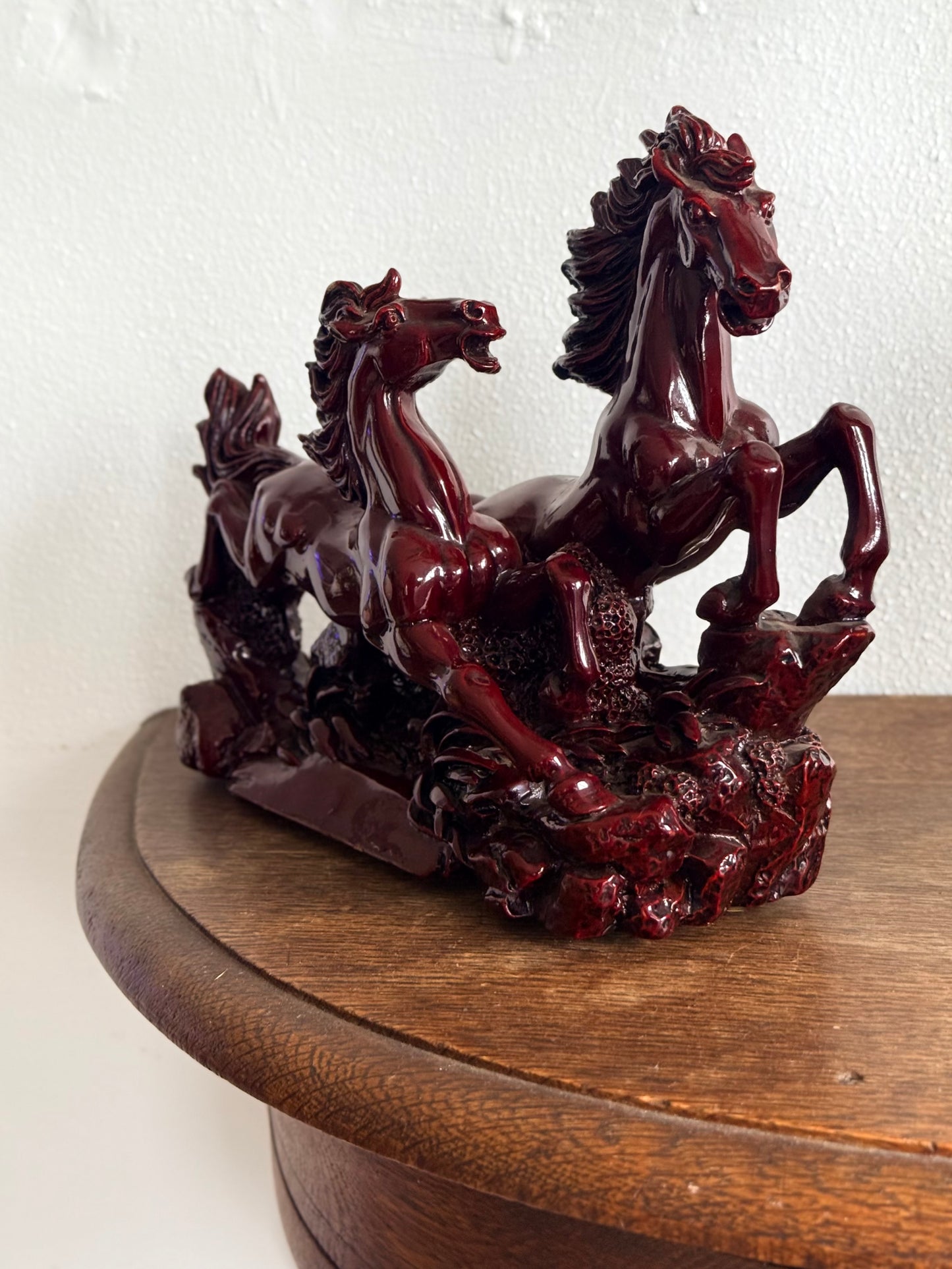 .1950s Chinese vintage red resin galloping running horses figurine statue in Feng Shui Style