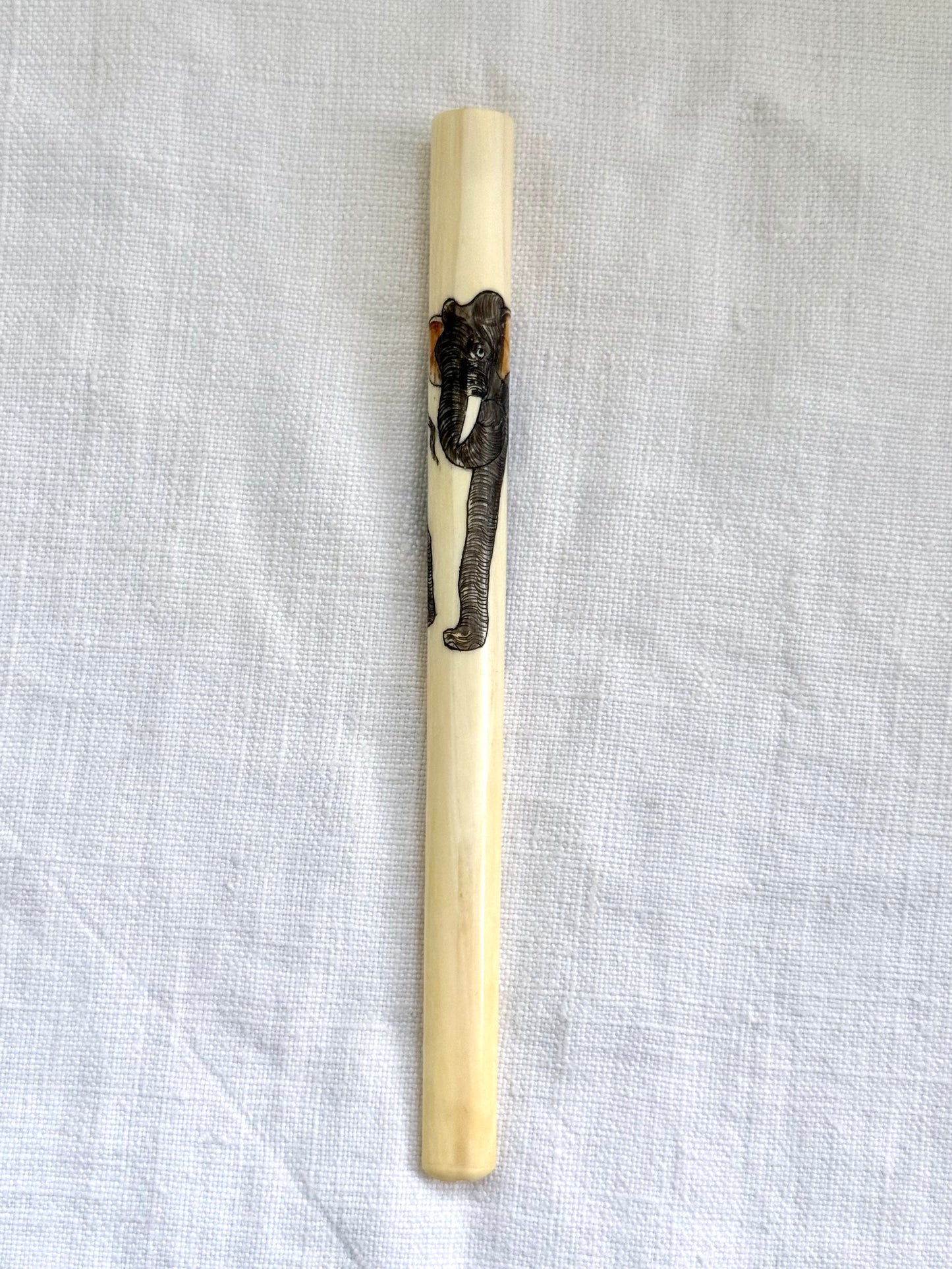 .1900s .1910s Chinese Meiji era incised elephant design ivory cigarette holder