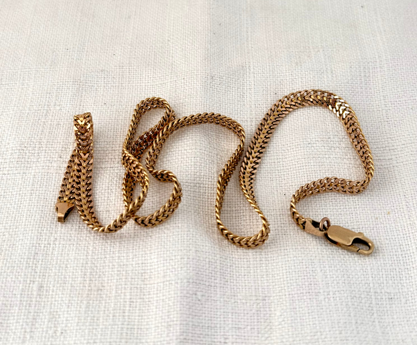 .1970s .375 .42cm long .9ct gold modernist Italian flat Franco link track link luxury classic yellow gold chain necklace