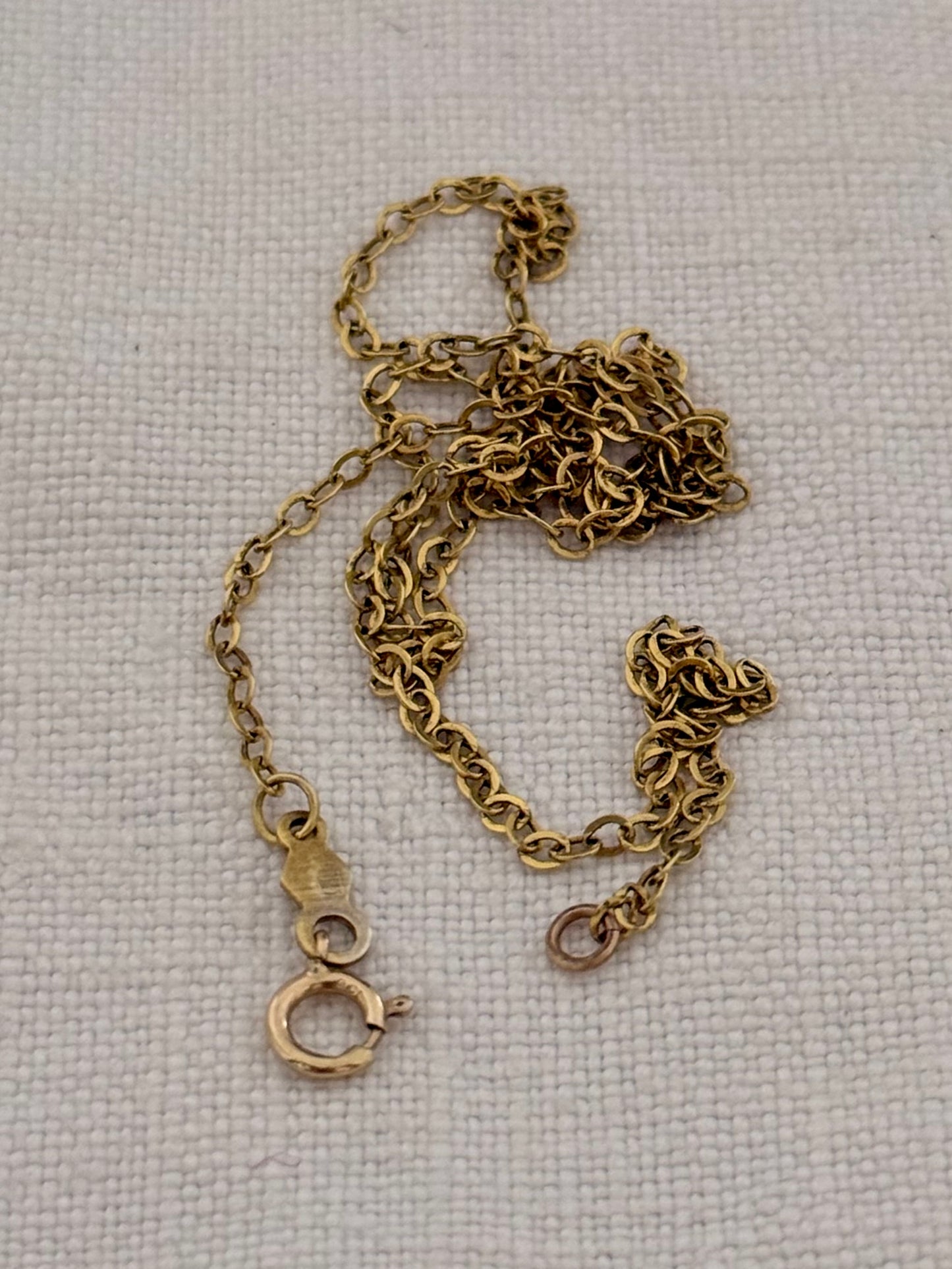 .375 .40cm long .9ct cable chain modernist yellow gold fine fancy flat form cable chain necklace