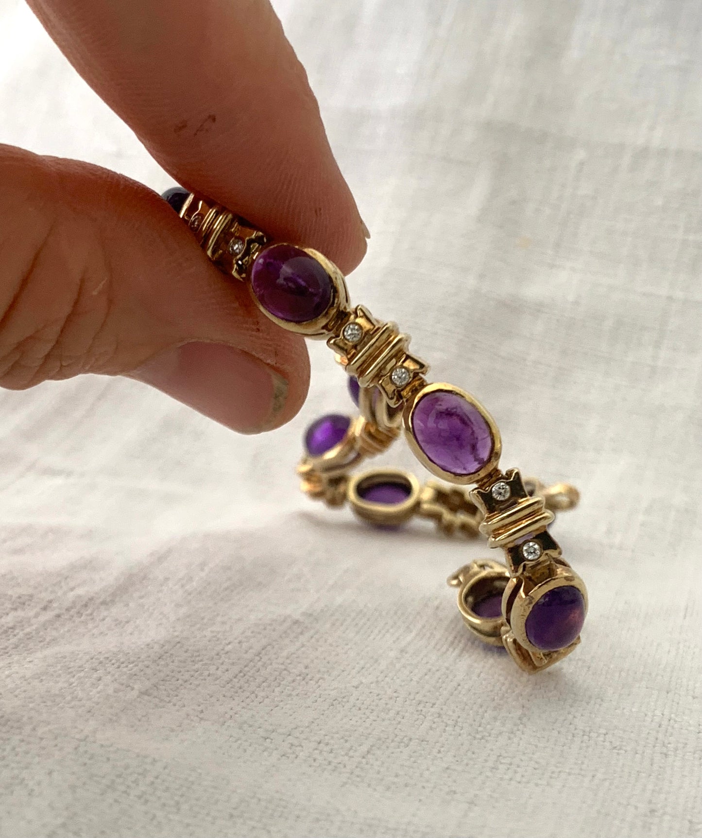 .10 Amethysts 20 Diamonds 9ct studio made gold luxury gemstone accented magnificent estate tennis bracelet.