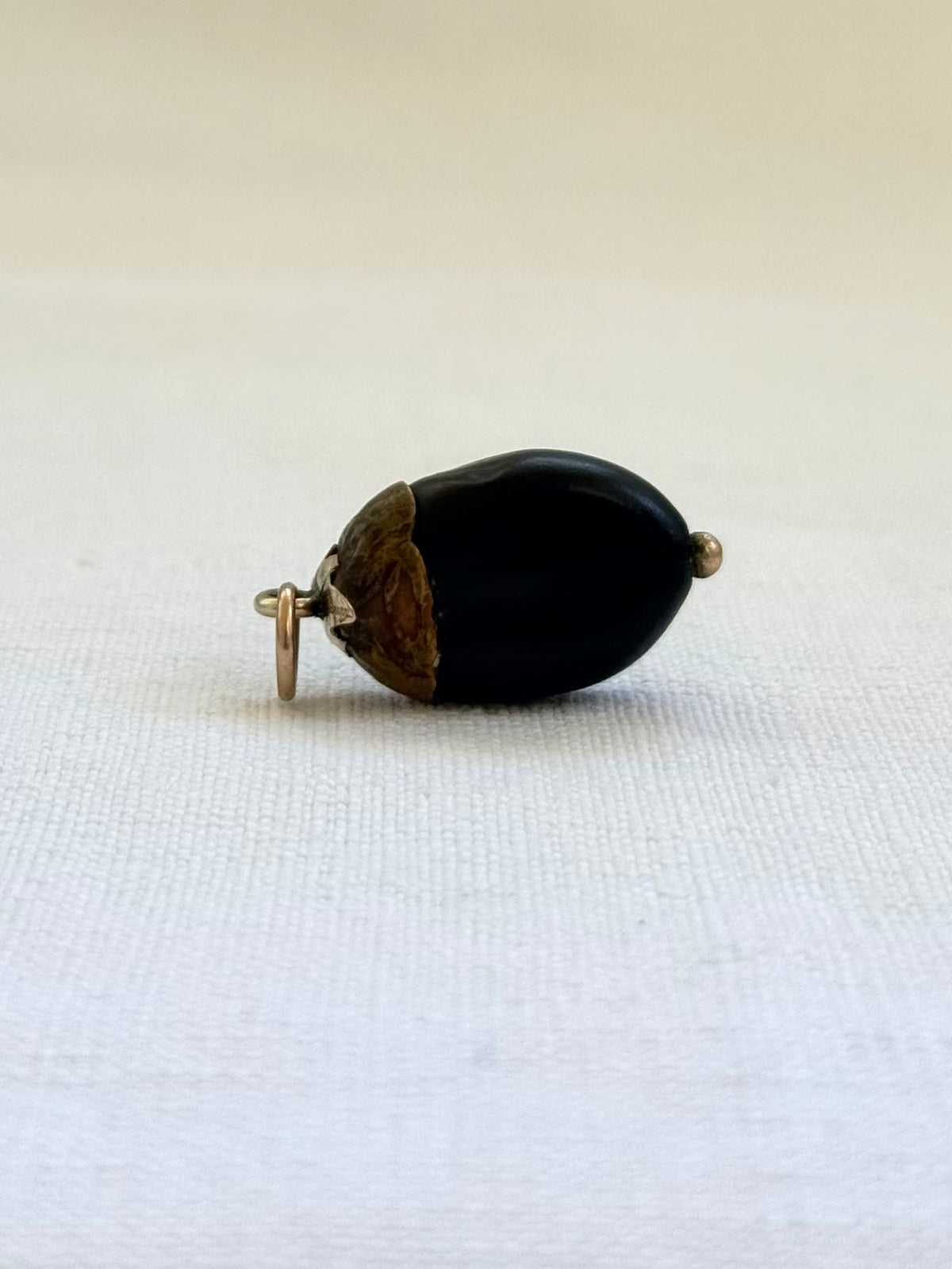 .1890s .1900s .9ct gold antique rare organic lucky bean sea bean exotic token pendant