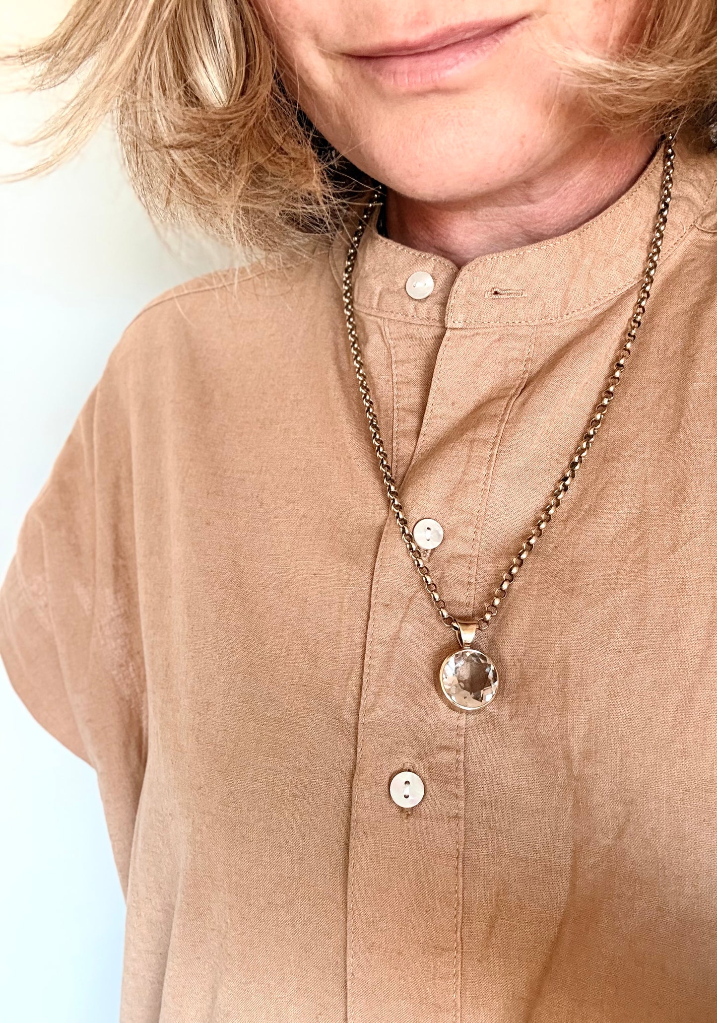 .15ct .1960s .1970s .9ct gold large and magnificent Smoky Quartz bezel set solid gold round statement pendant