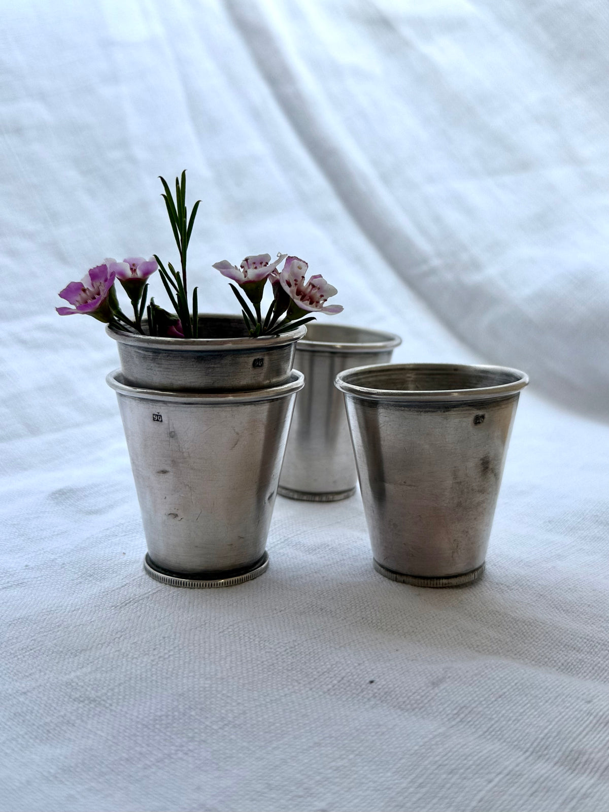 .1933 .1950s 4x .900 coin silver rare artisan made Middle Eastern Ottoman silver tumblers shot glasses