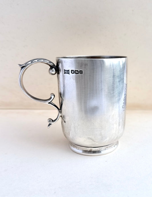 .1922 .925 antique Edwardian solid sterling silver Christening cup Walker & Hall hallmarked silver cup vessel beaker
