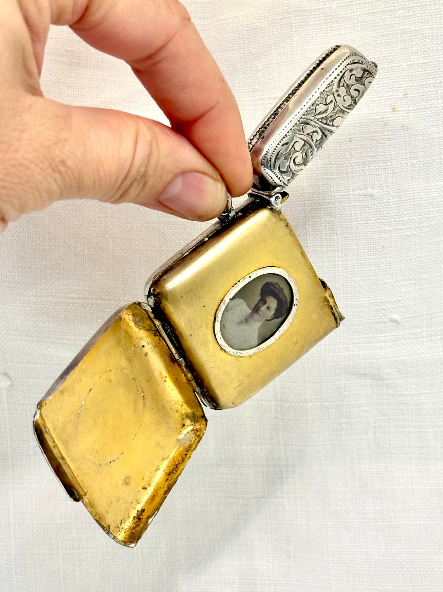 .1901 .925 antique collectors Rare Edwardian Victorian 1901 Sterling Silver Combination Match Vesta Photo frame Locket cheroot case pendant