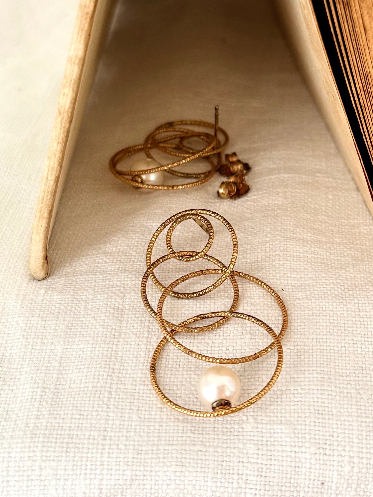 .2000s .925 silver 18ct gold plated CiCi designer Cascade Con Perla drop dangle sway designer old stock new Earrings