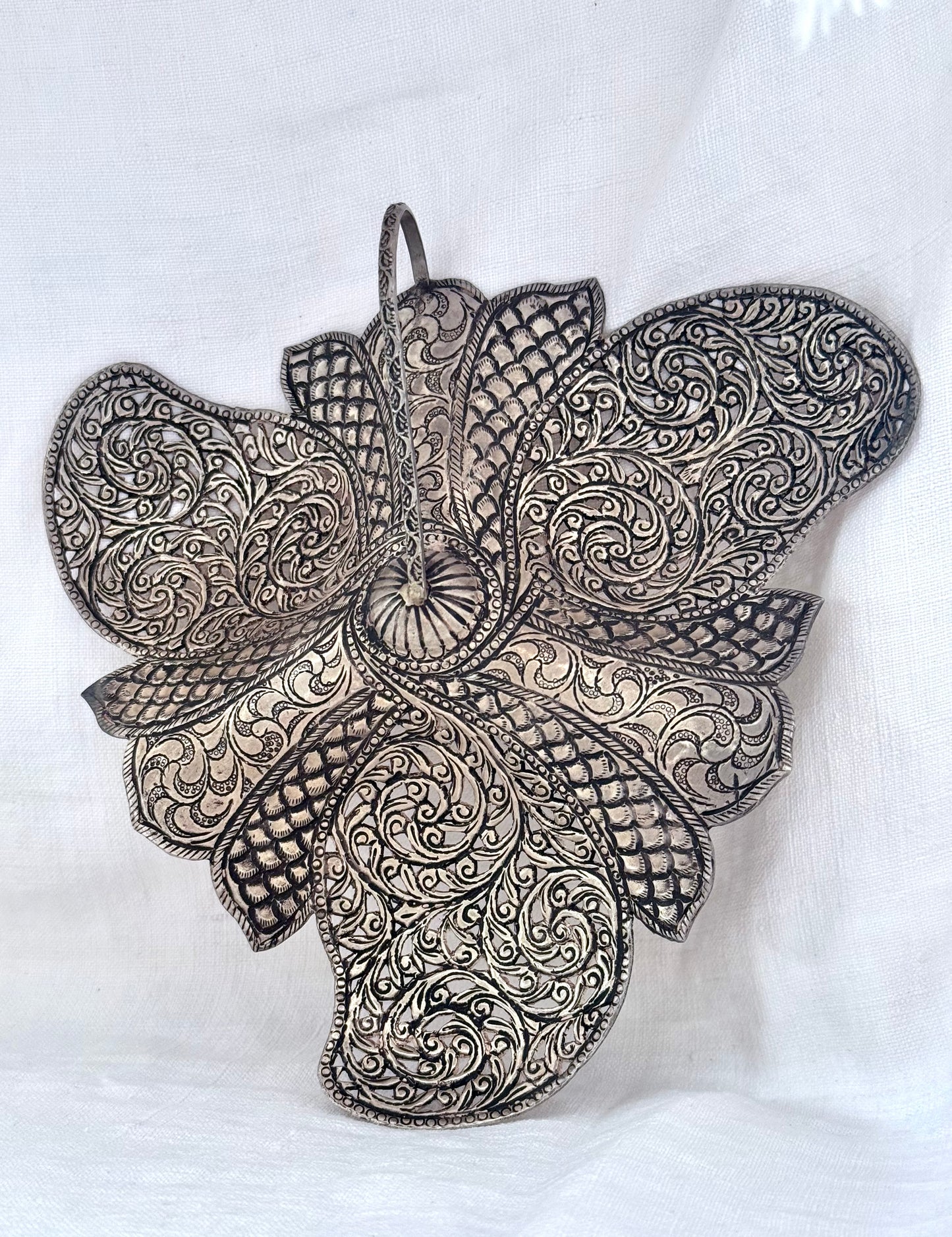 .1900 antique Indian Kashmiri solid silver Bon Bon Sweetmeats Chinar Leaf dish bowl