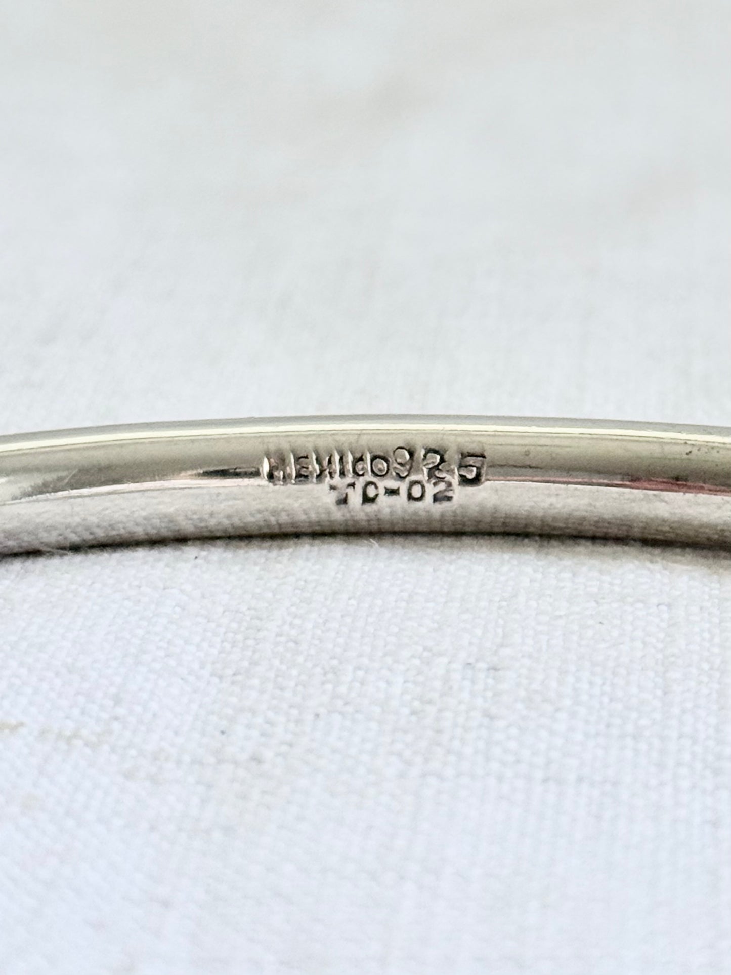 1960s .1970s .925 artisan made modernist Mexican Taxco silver tube choker neckpiece