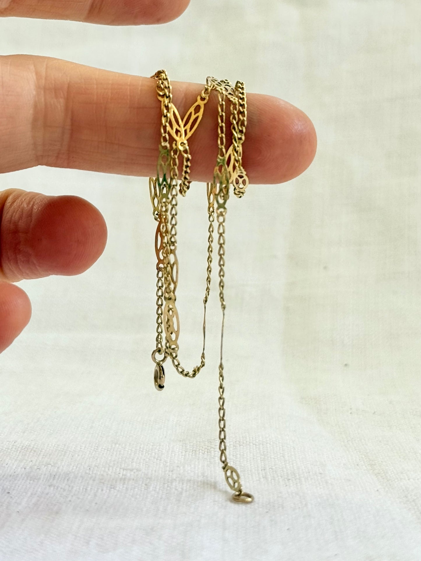 375 .58cm long .9ct gold delicious fancy navette form and curb link gold chain necklace