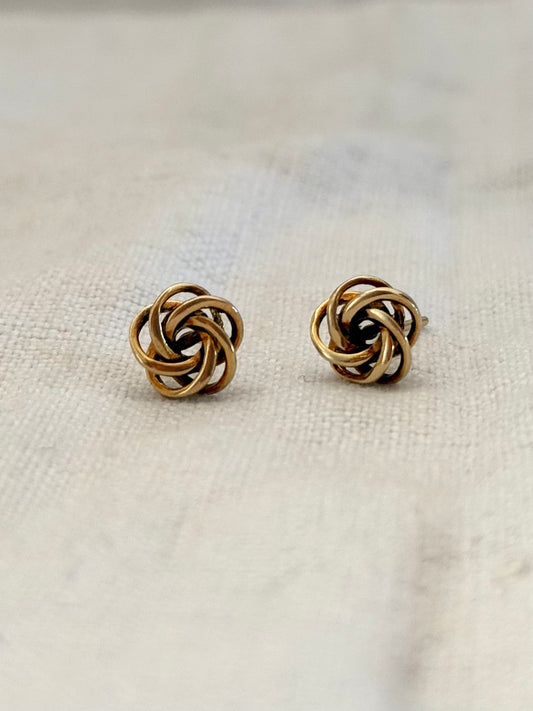 .375 .9ct gold lover’s knot luxury gold post stud earrings