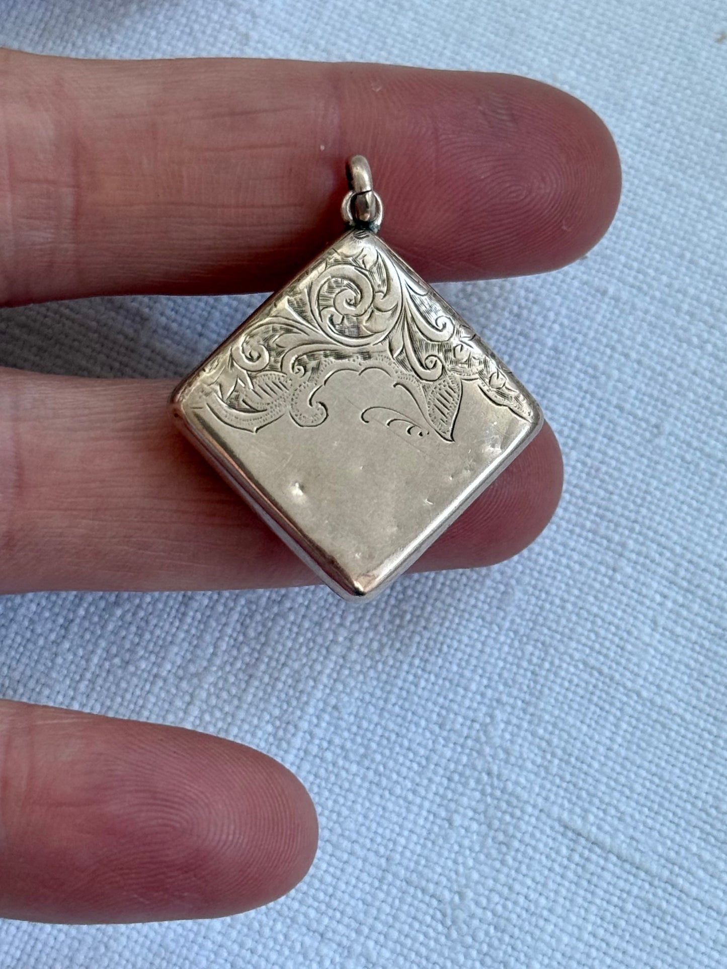 .1890s .1900s .375 .9ct antique rare concertina accordion tri fold Square Diamond hang sweetheart double sided engraved memory keepsake gold photo locket