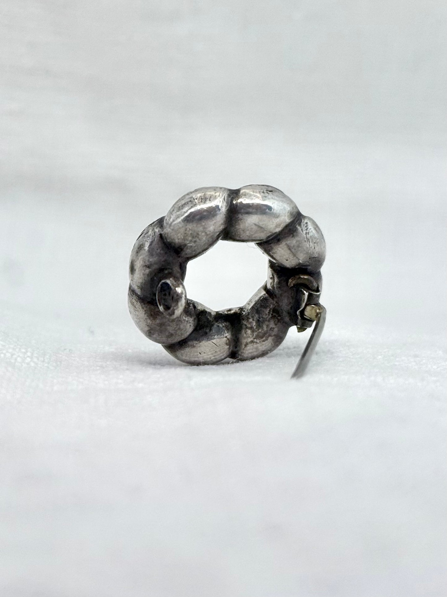 .1800s .1880s antique Agate Montrose Blue Lace Agate Victorian Scottish Grey Banded Agate and engraved Silver Scotland small Target wreath circle brooch