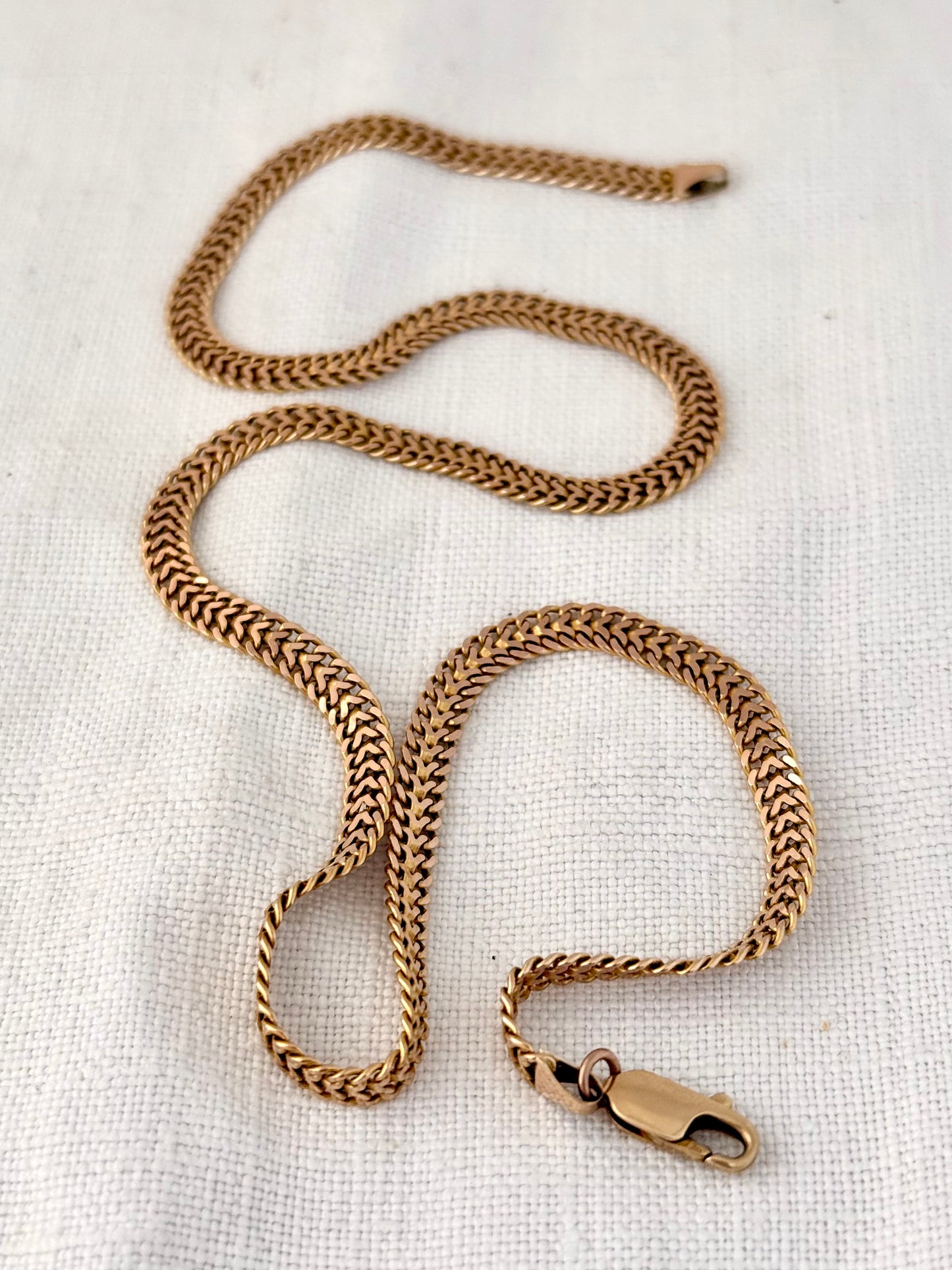 .1970s .375 .42cm long .9ct gold modernist Italian flat Franco link track link luxury classic yellow gold chain necklace