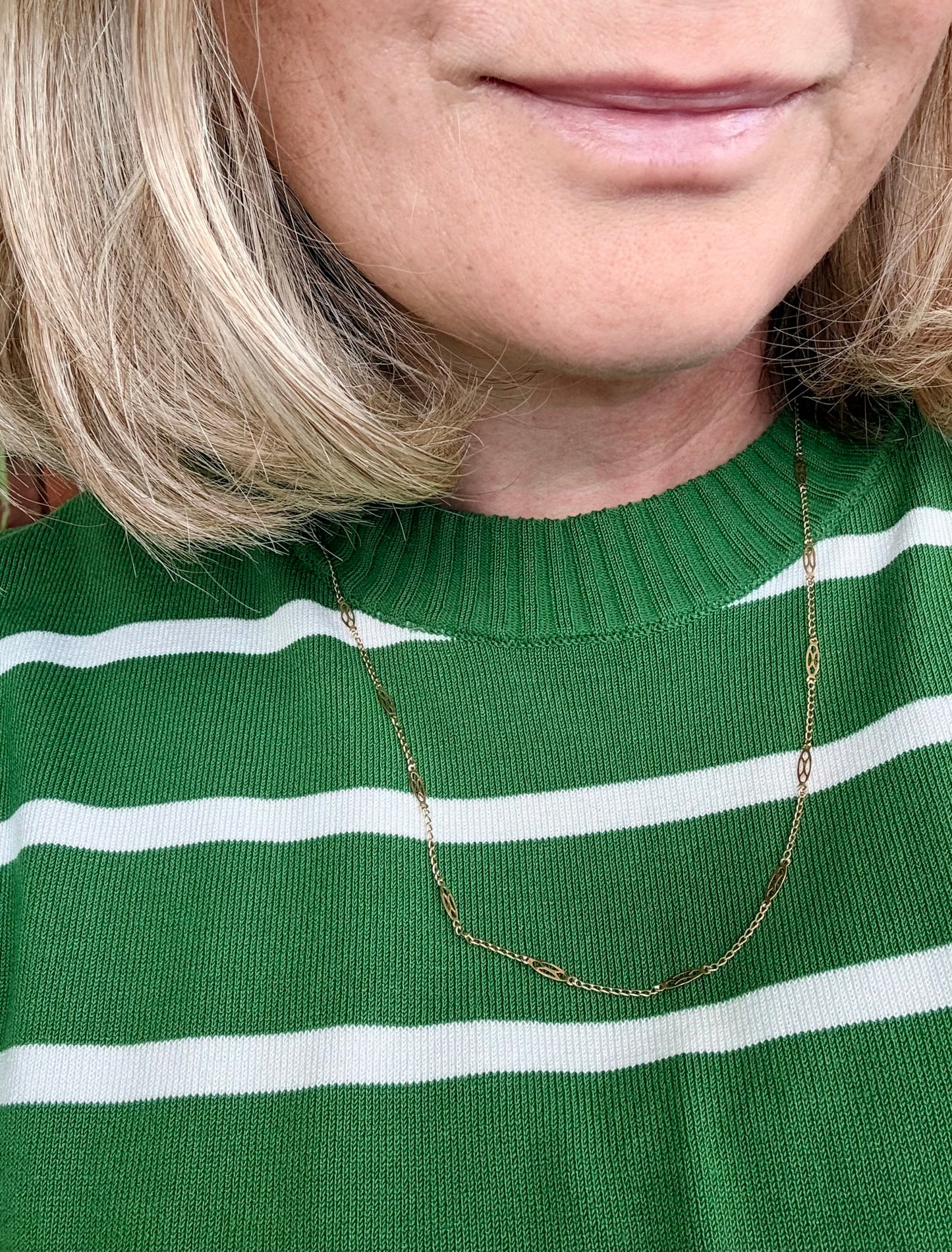 375 .58cm long .9ct gold delicious fancy navette form and curb link gold chain necklace
