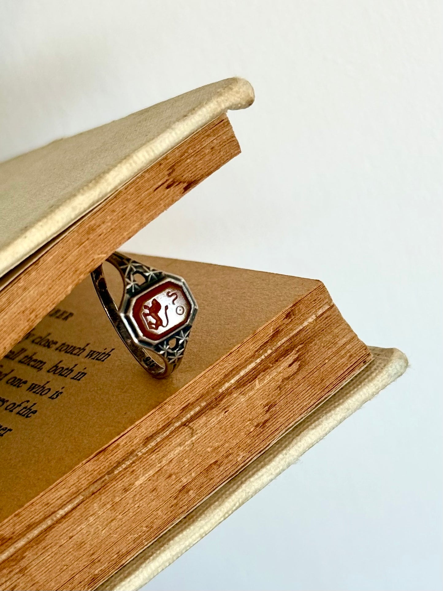 .1910s .1920s .935 Art Deco style Carnelian intaglio Leo Lion signet seal Zodiac Star Sign token ring.