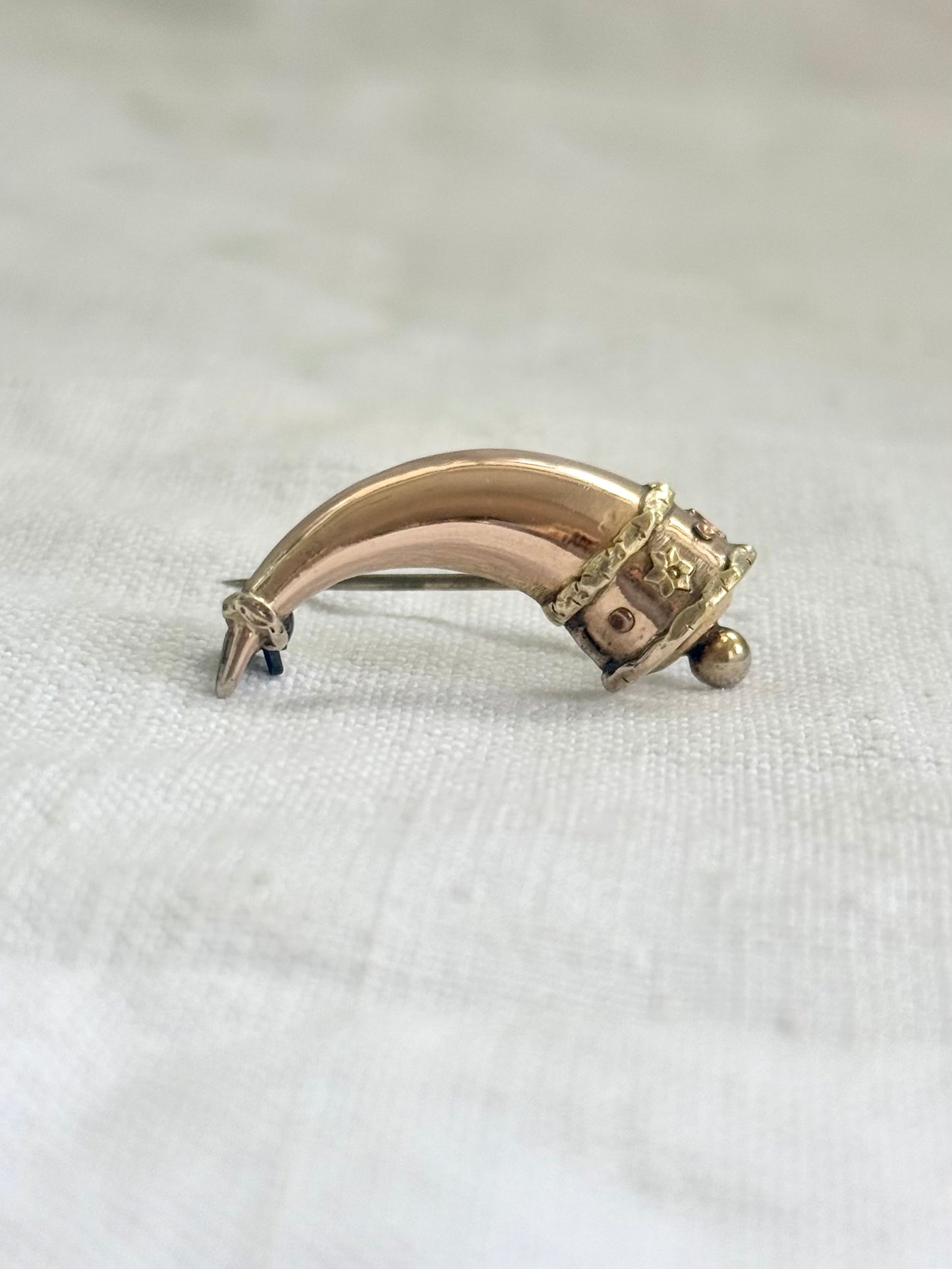 .1800s antique late Georgian Early Victorian Gold Cornucopia Horn of Plenty treasured symbolic talisman brooch