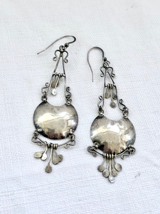 .925 .1970s .1990s artisan boho dangle Retro Fringe sterling silver shield sway drop dangle chandelier earrings