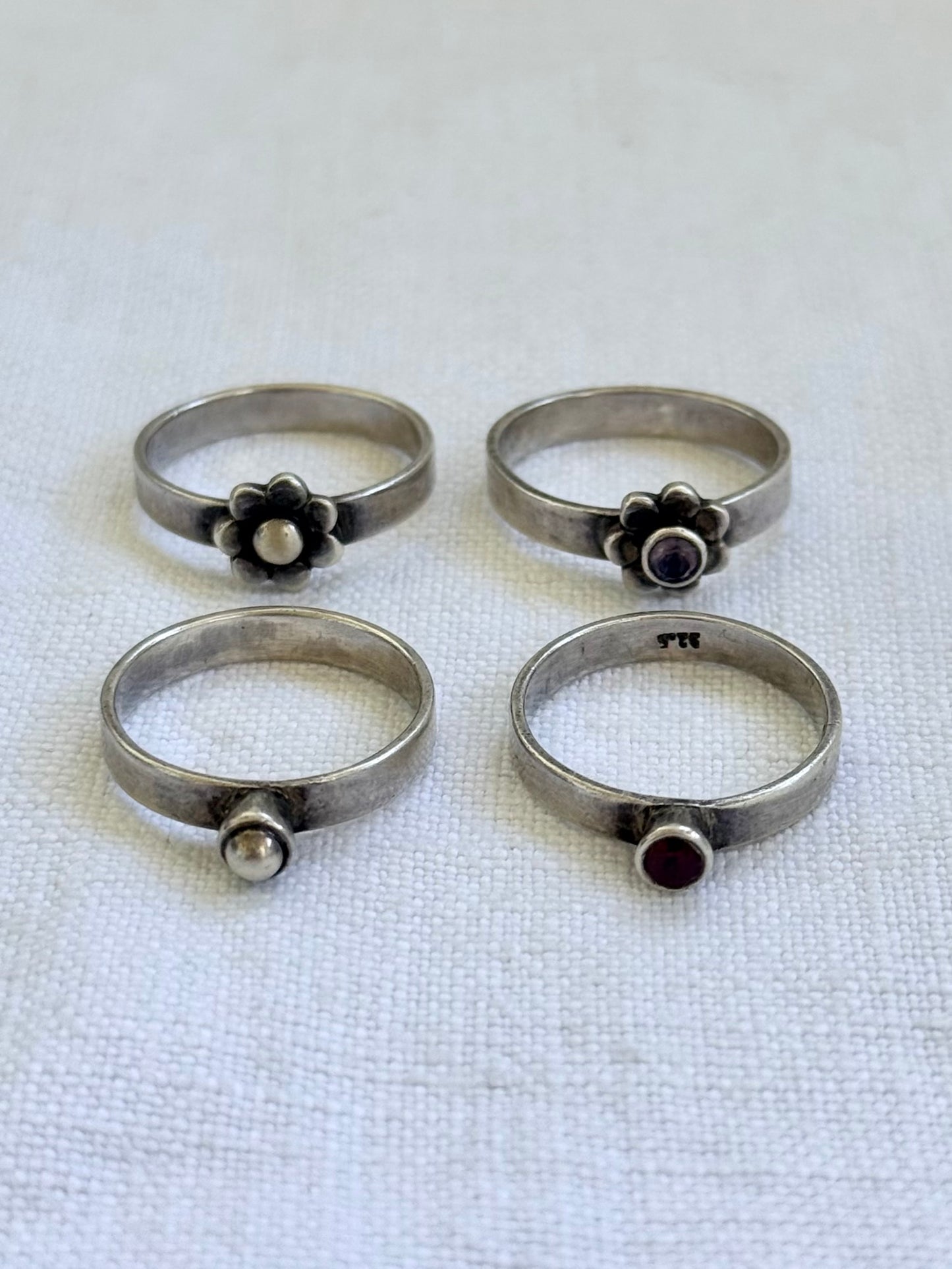 .4 ring .925 silver artisan made fancy daisy flower and seedpod silver and gemstone multiple band ring