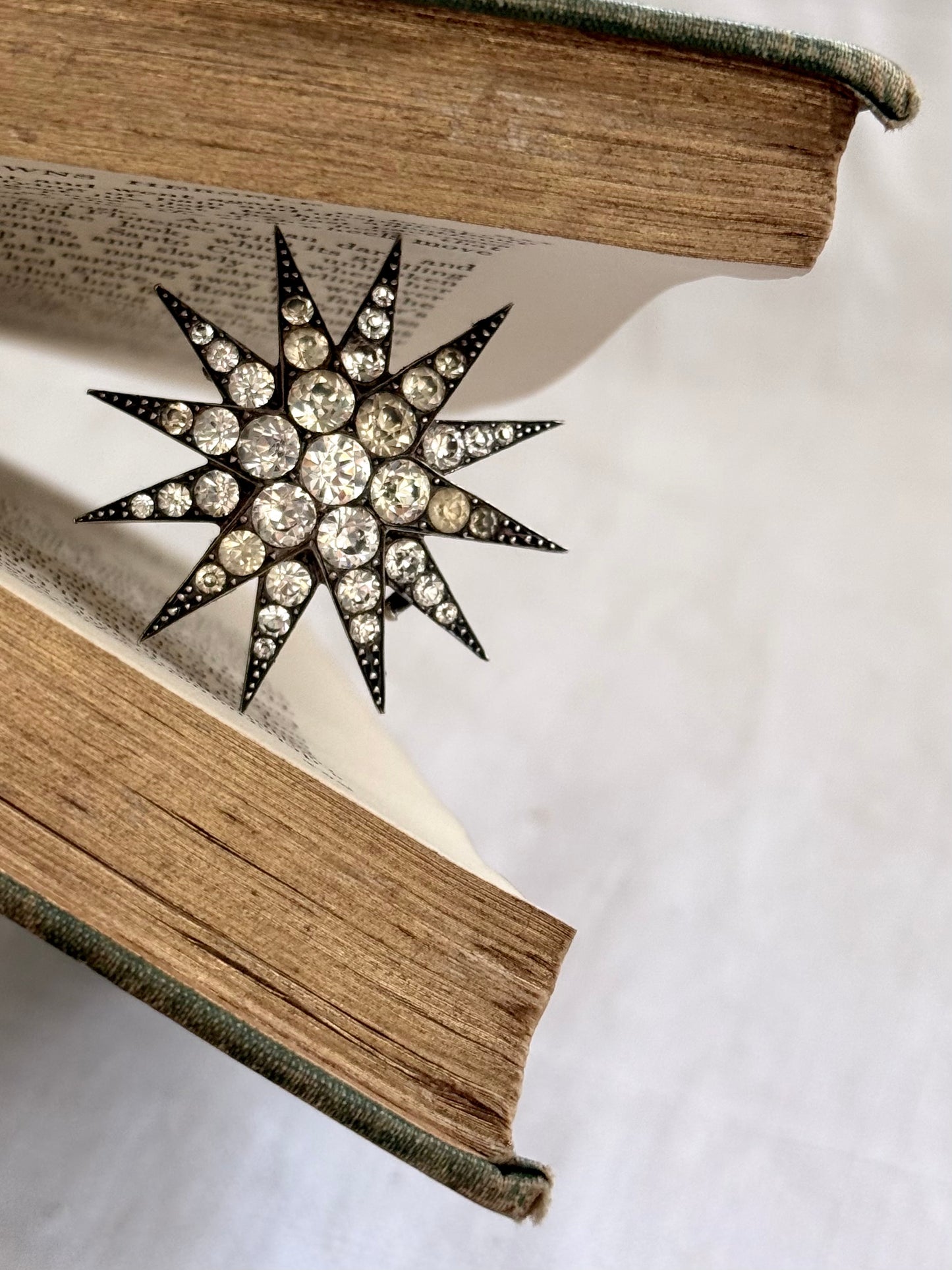 .1880s .1900s antique .900 silver Victorian Edwardian large Celestial starburst star bright hand cut paste gemstone true antique celestial star brooch