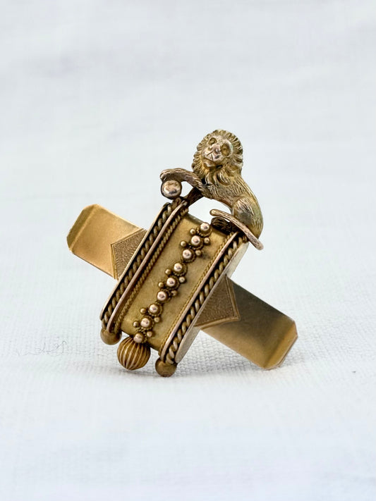 .18ct .1860s .750 standard gold Antique rare Etruscan Revival Brooch in 18ct Yellow Gold – Lion Motif with Granulation