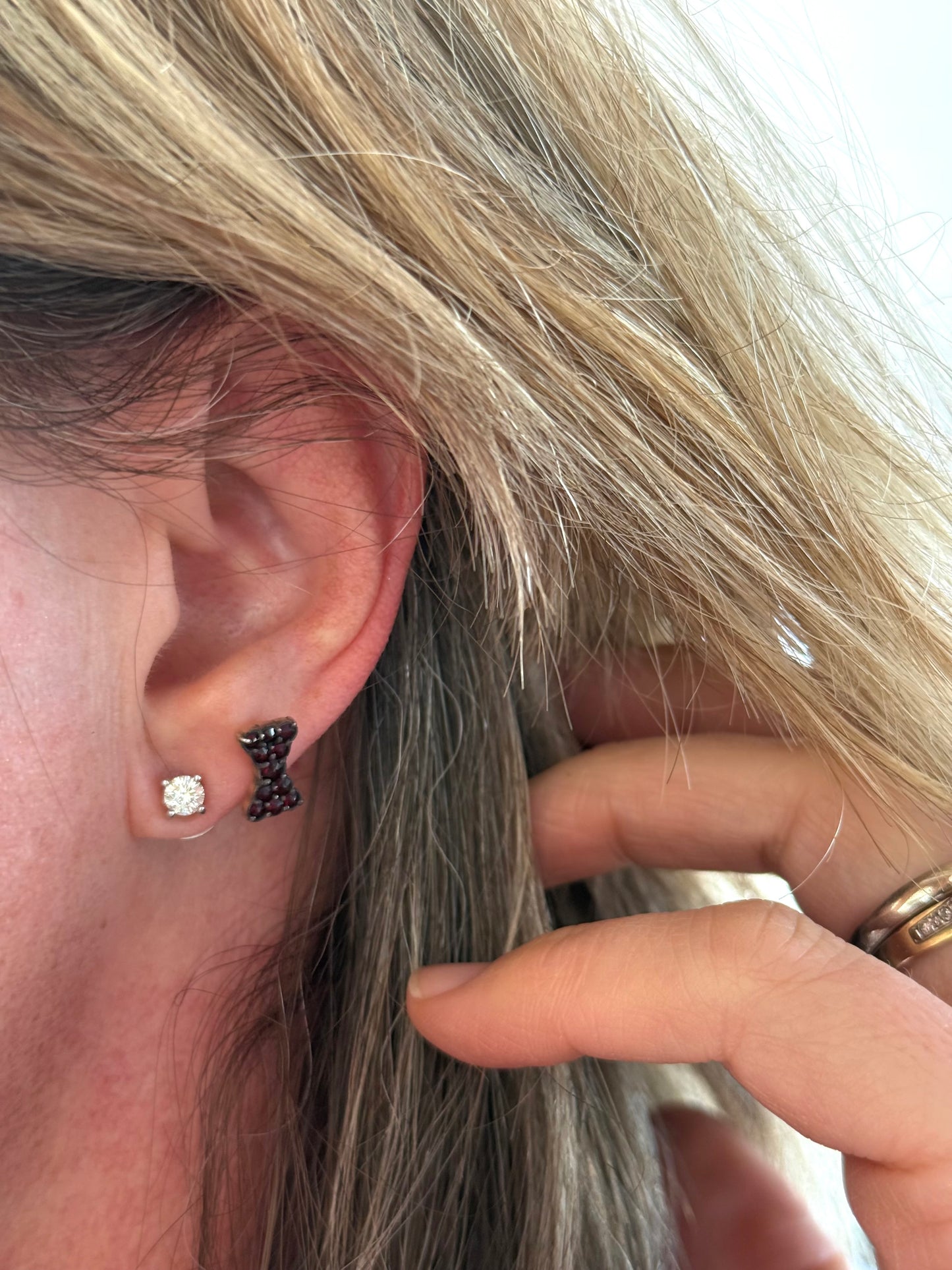 .0.50ct .18ct white gold diamond solitaire classic luxury post stud earrings