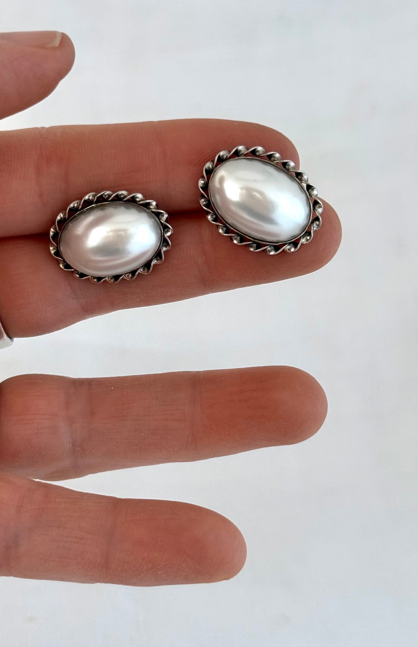 .925 .1990s sterling silver oversized costume Mabe pearl post stud earrings
