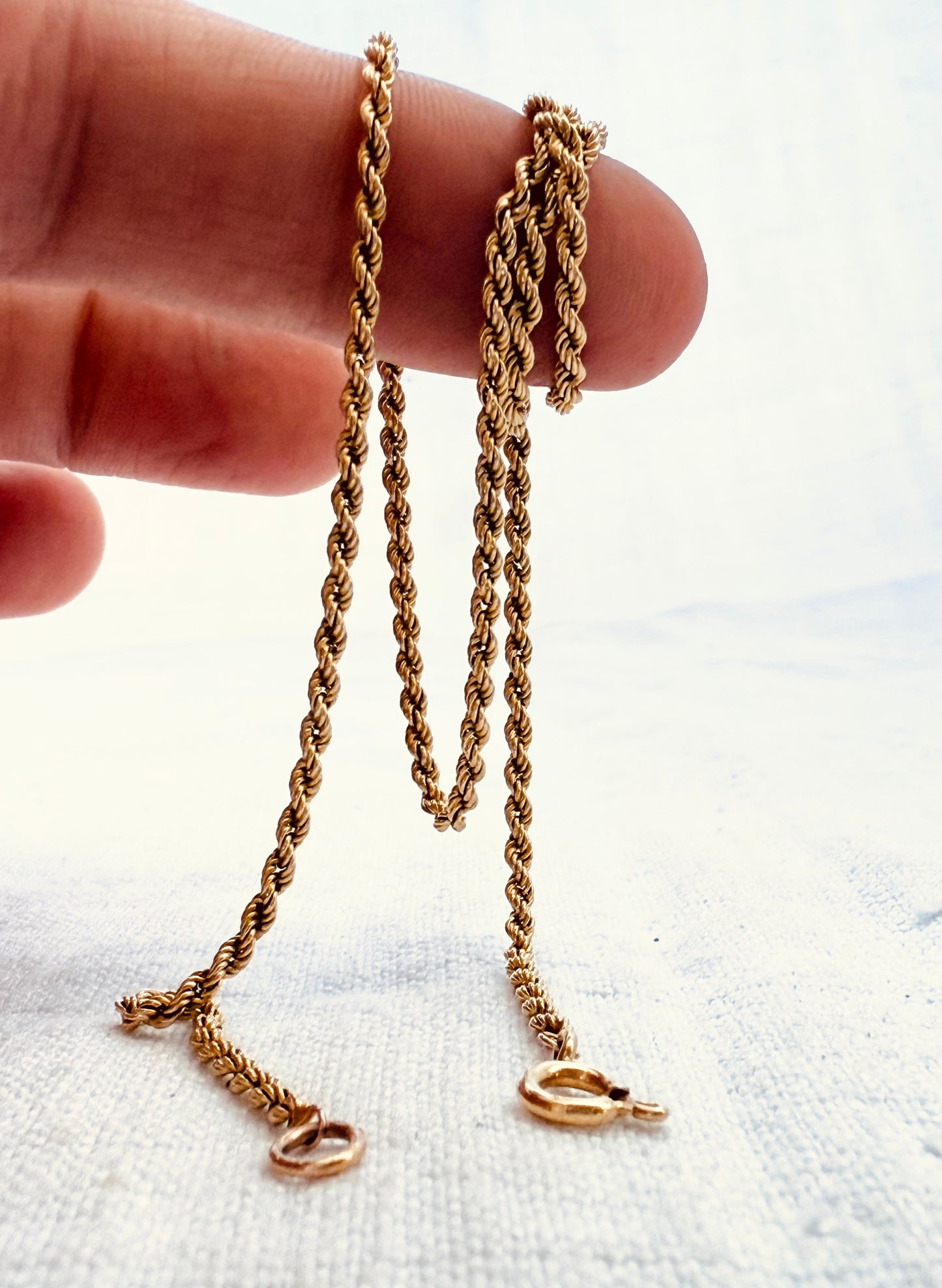 .18ct .1900s .750 buttery gold high carat gold wheat weave rope chain necklace