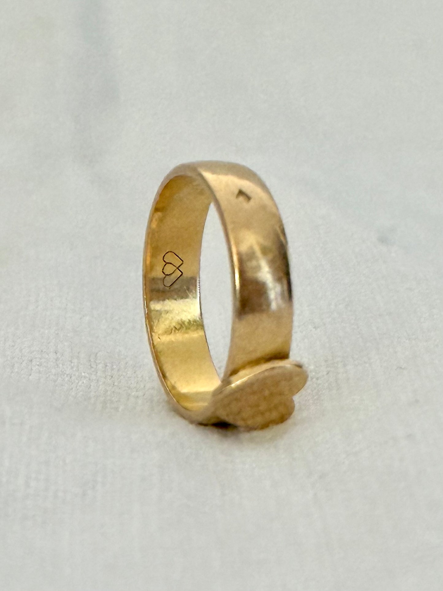 .18ct .1880s .1892 antique French .750 high carat yellow gold Bapst & Falize designer made heart love token band ring