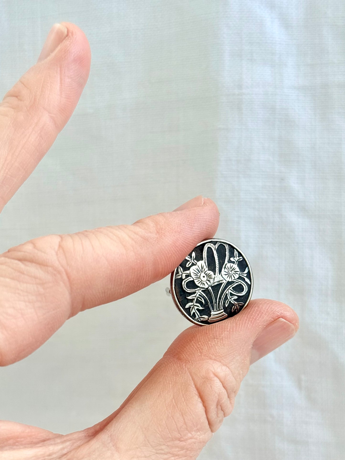 .1911s .925 antique Edwardian Victorian revival flower basket Giardinetti sweetheart button hallmark silver token brooch
