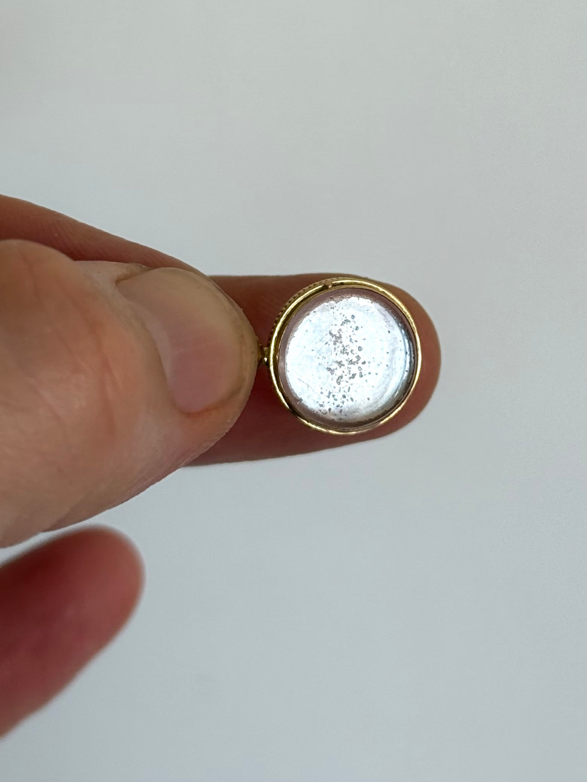 .14ct .1900 antique tiny rare find high carat gold and double sided glass shaker locket
