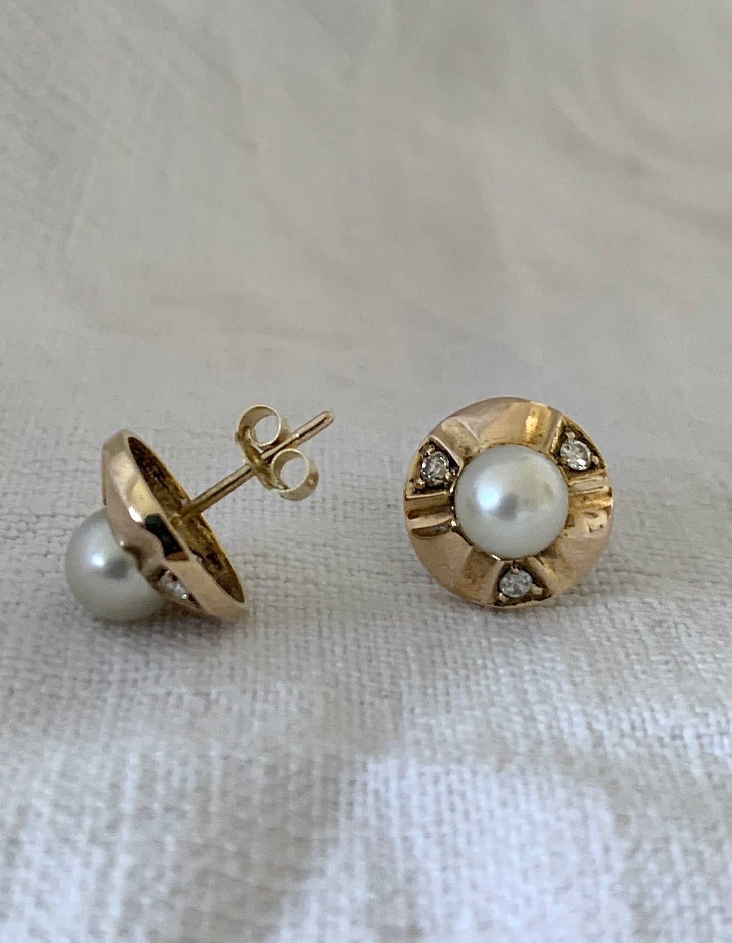 .375 2 Pearls 6 diamond classic 9ct yellow gold luxury circle post stud push in earrings