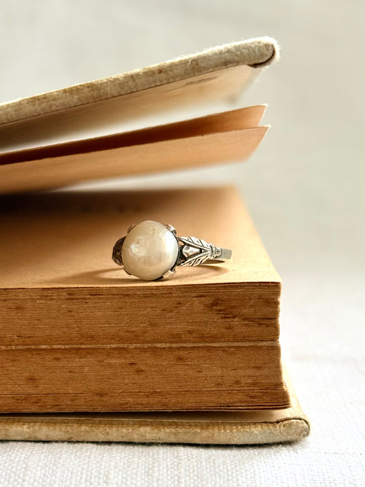 .1920s .1930s .925 Antique Art Deco cultured pearl Mabe pearl romantic pearl silver dress ring